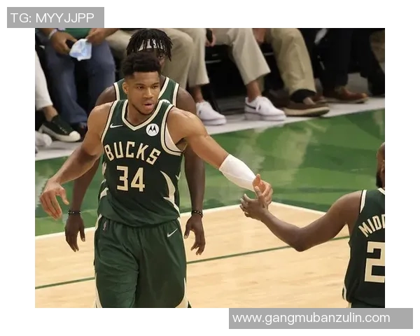 伊曼纽尔奎克利的崛起之路:从新秀到球队核心的蜕变与成长 伊曼纽尔奎克利的崛起之路:从新秀到球队核心的蜕变与成长