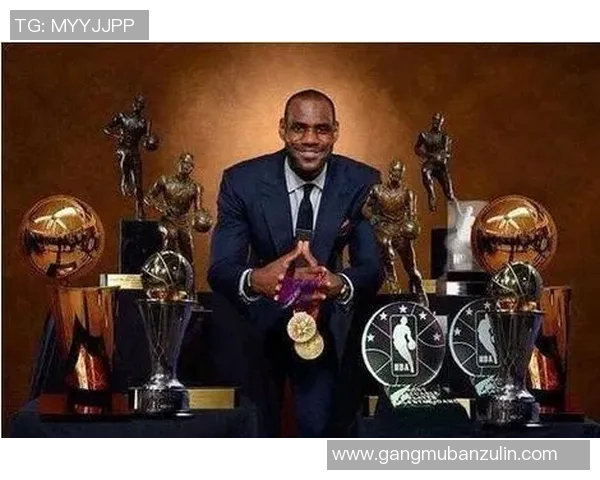 总决赛第四场猛龙与勇士的巅峰对决谁将捧起冠军奖杯 总决赛第四场猛龙与勇士的巅峰对决谁将捧起冠军奖杯