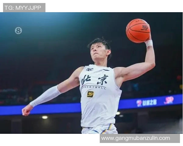 曾凡博的篮球之路：从青涩少年到职业赛场的崭露头角