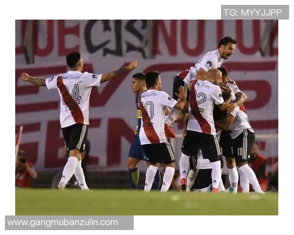 河床与巴西国际的精彩对决赛果分析与回顾