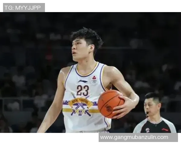 深圳与上海篮球赛激战正酣谁能在这场对决中笑到最后